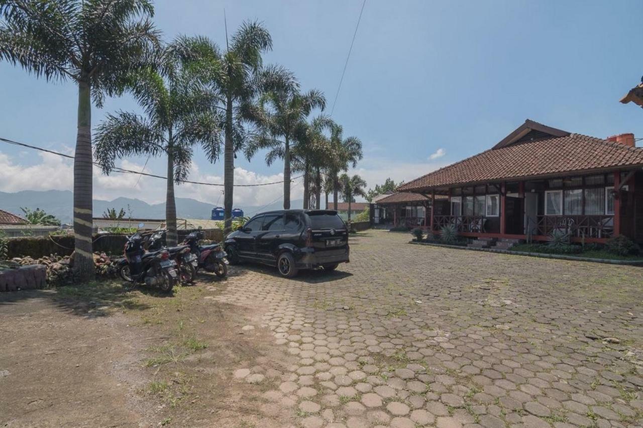 Reddoorz @ Maribaya Street Otel Lembang Dış mekan fotoğraf