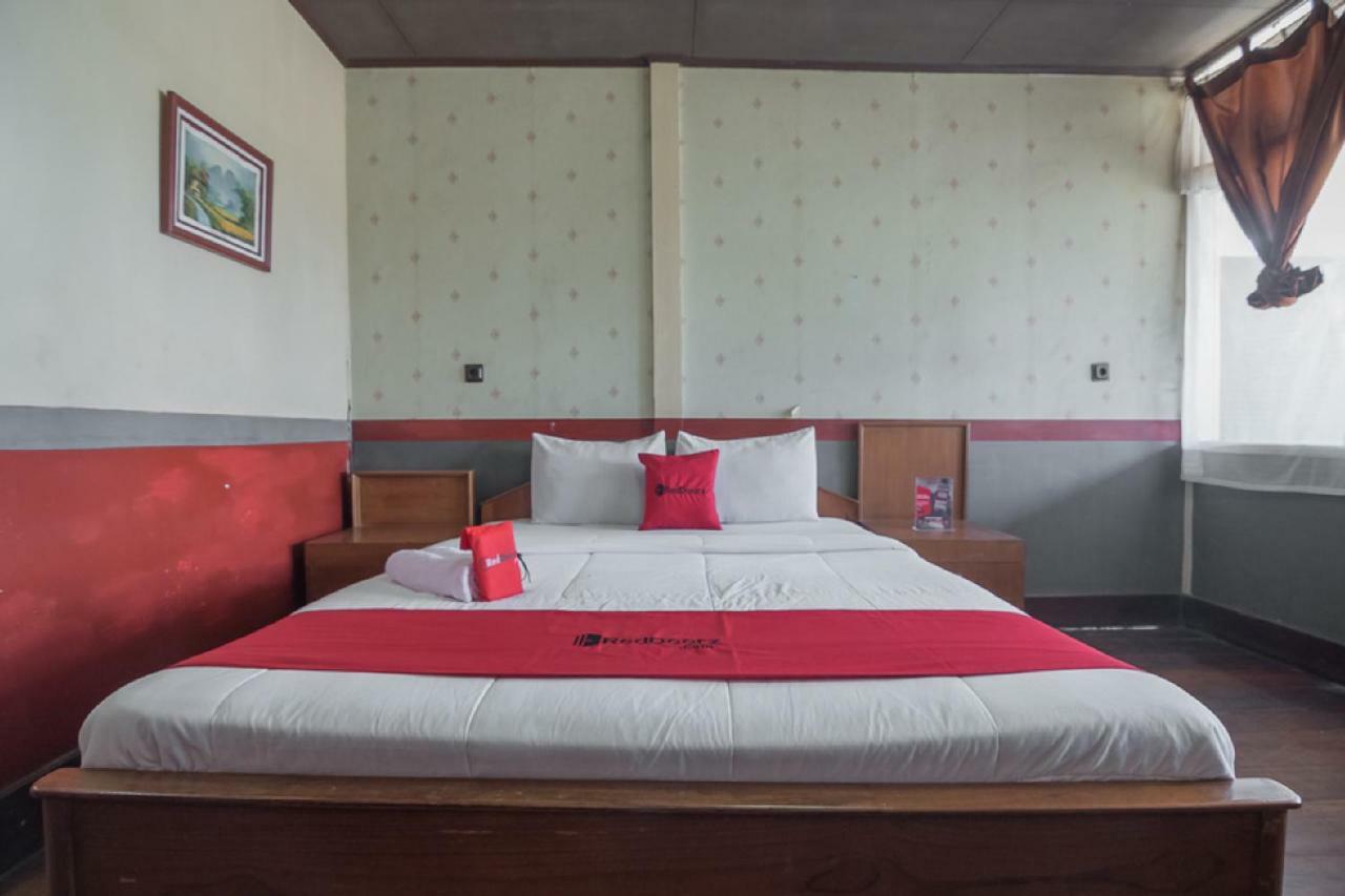 Reddoorz @ Maribaya Street Otel Lembang Dış mekan fotoğraf
