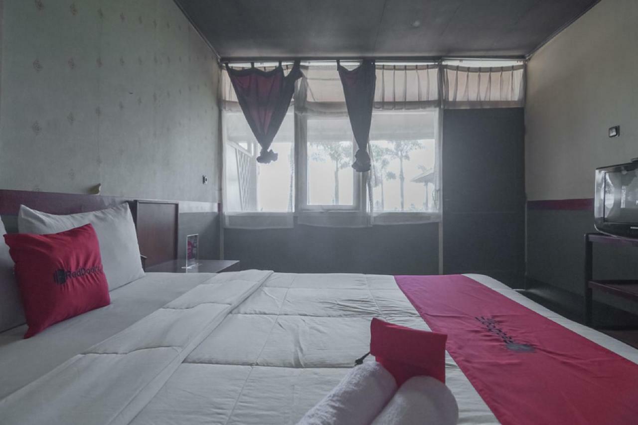 Reddoorz @ Maribaya Street Otel Lembang Dış mekan fotoğraf